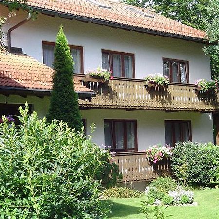 Hotel Am Wald Ottobrunn Bagian luar foto